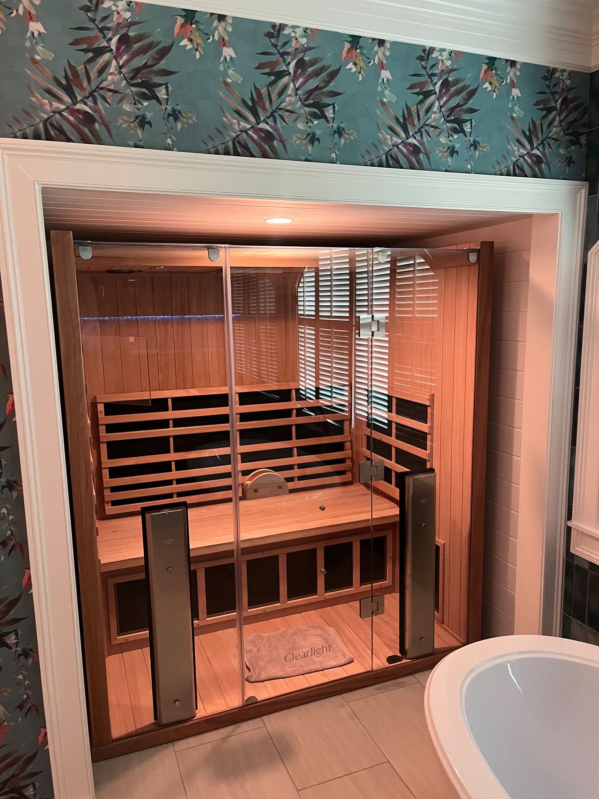 Infrared sauna built into the main bath
